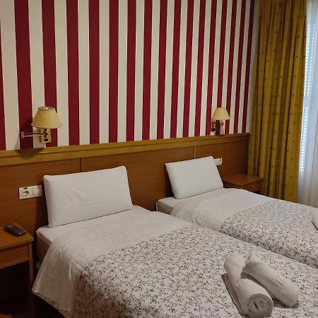Hostal Salome Μαδρίτη Εξωτερικό φωτογραφία