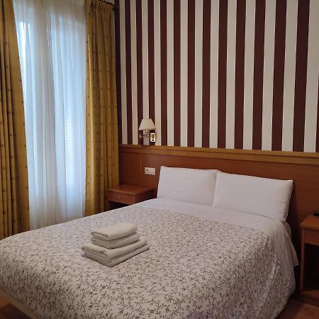 Hostal Salome Μαδρίτη Εξωτερικό φωτογραφία